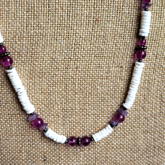 Puka shell necklace - Picture 2 of 2